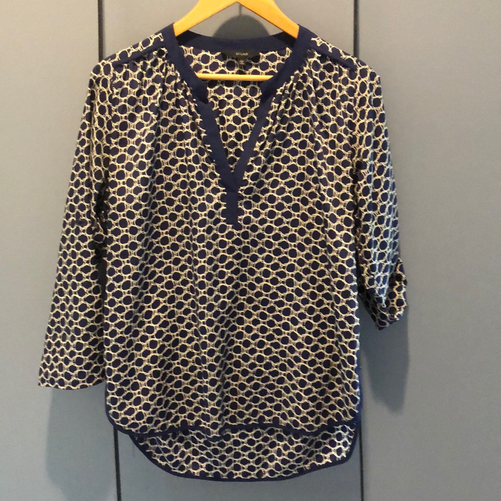 Eclair Split V-Neck Blouse